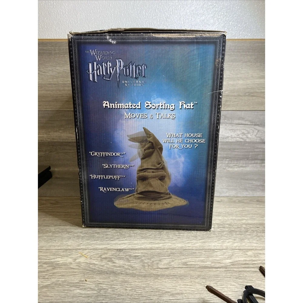 Harry Potter Animated Sorting Hat Wizarding World w Box Need Battery Replacement